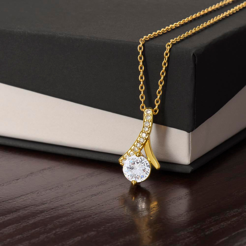 All Females ~ Alluring Beauty Necklace  [NO MESSAGE CARD]